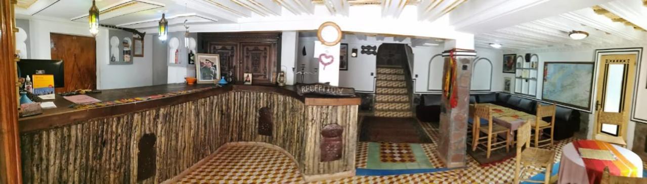 Auberge Des Peupliers Cafe Restaurant Akhendachou n'Ait Ouffi Exteriér fotografie