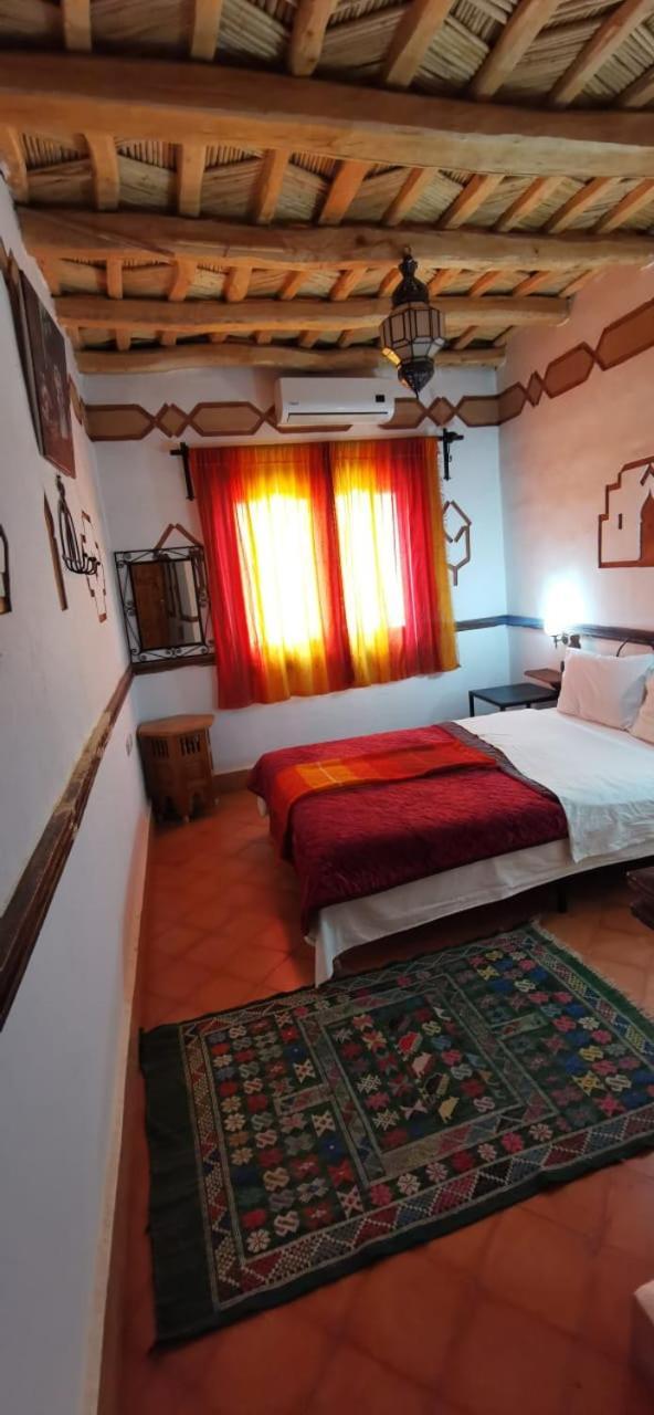 Auberge Des Peupliers Cafe Restaurant Akhendachou n'Ait Ouffi Exteriér fotografie