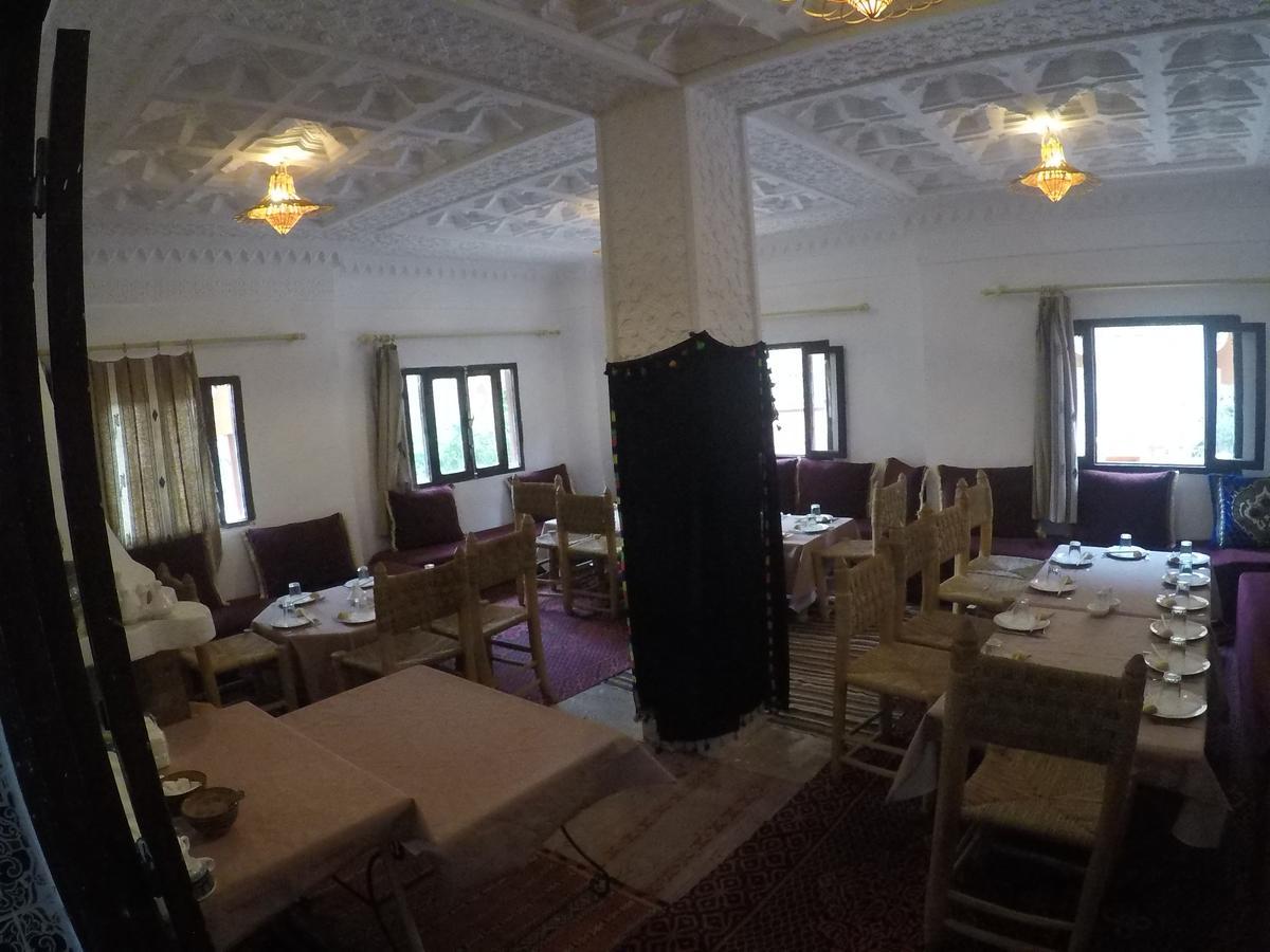 Auberge Des Peupliers Cafe Restaurant Akhendachou n'Ait Ouffi Exteriér fotografie